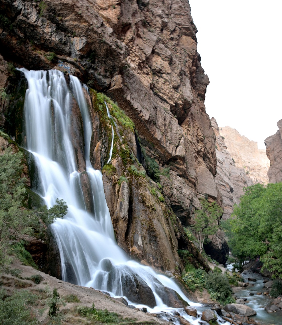 آبشار آب‌سفيد الیگودرز، عروس آبشارهای ایران